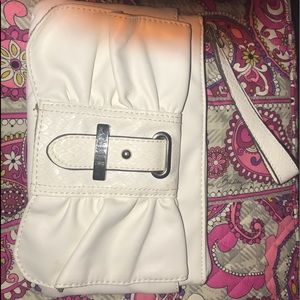 Elle White clutch bag